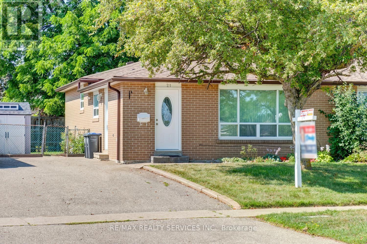 21 FINCHGATE BOULEVARD