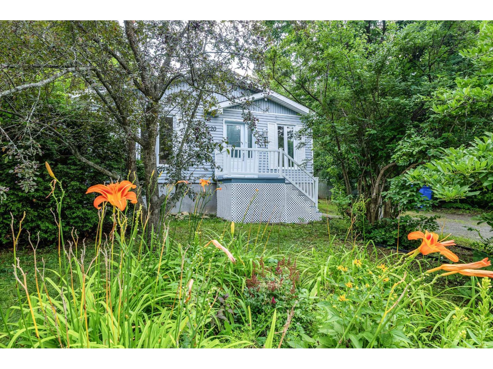 220 Av. des Pluviers — photo 2