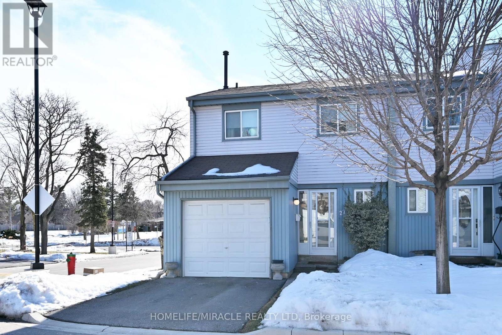 27 - 121 FALCONER DRIVE