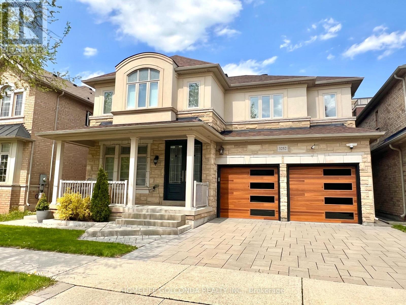 3252 LARRY CRESCENT