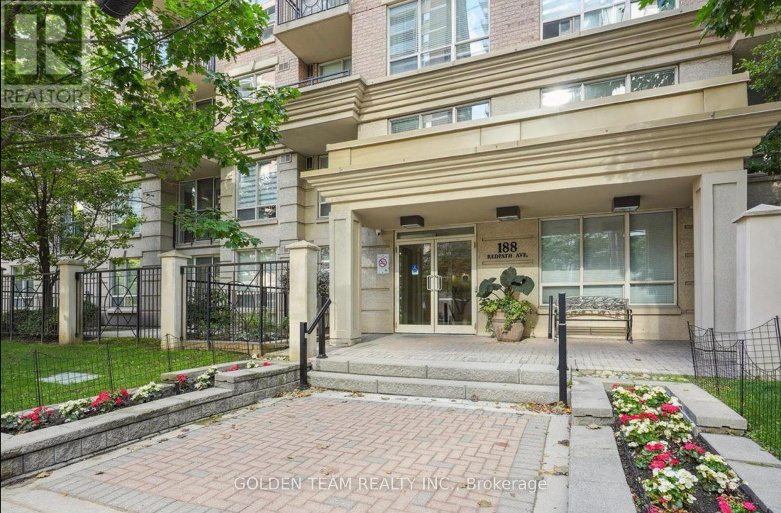 209 - 188 REDPATH AVENUE