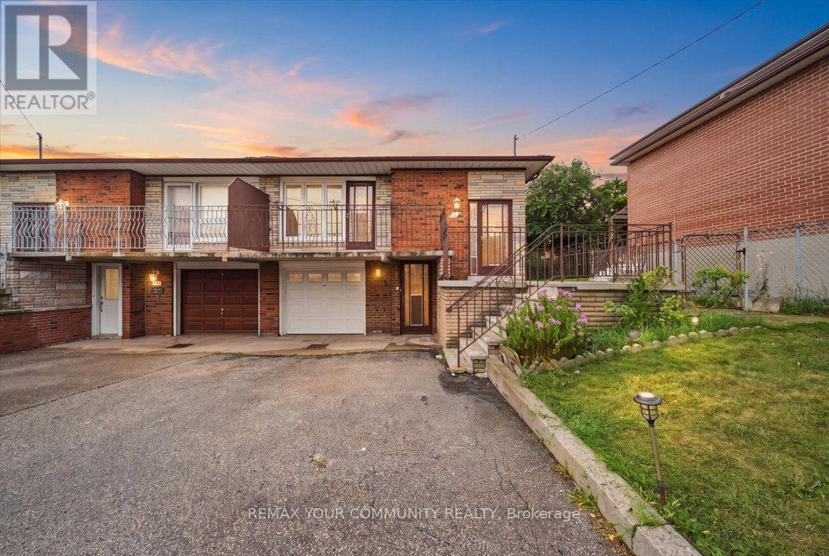 9 HISEY CRESCENT