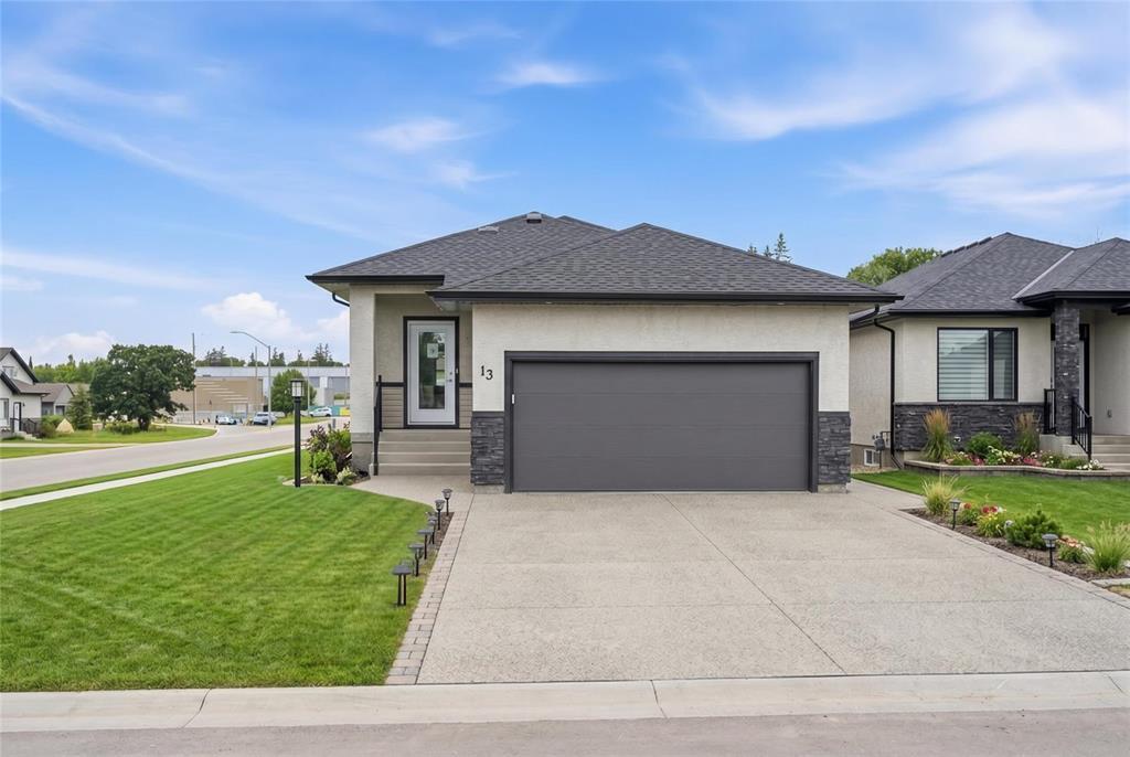 À vendre : 110 Rambling River Bay, Winnipeg, Manitoba R2V5K9 ...