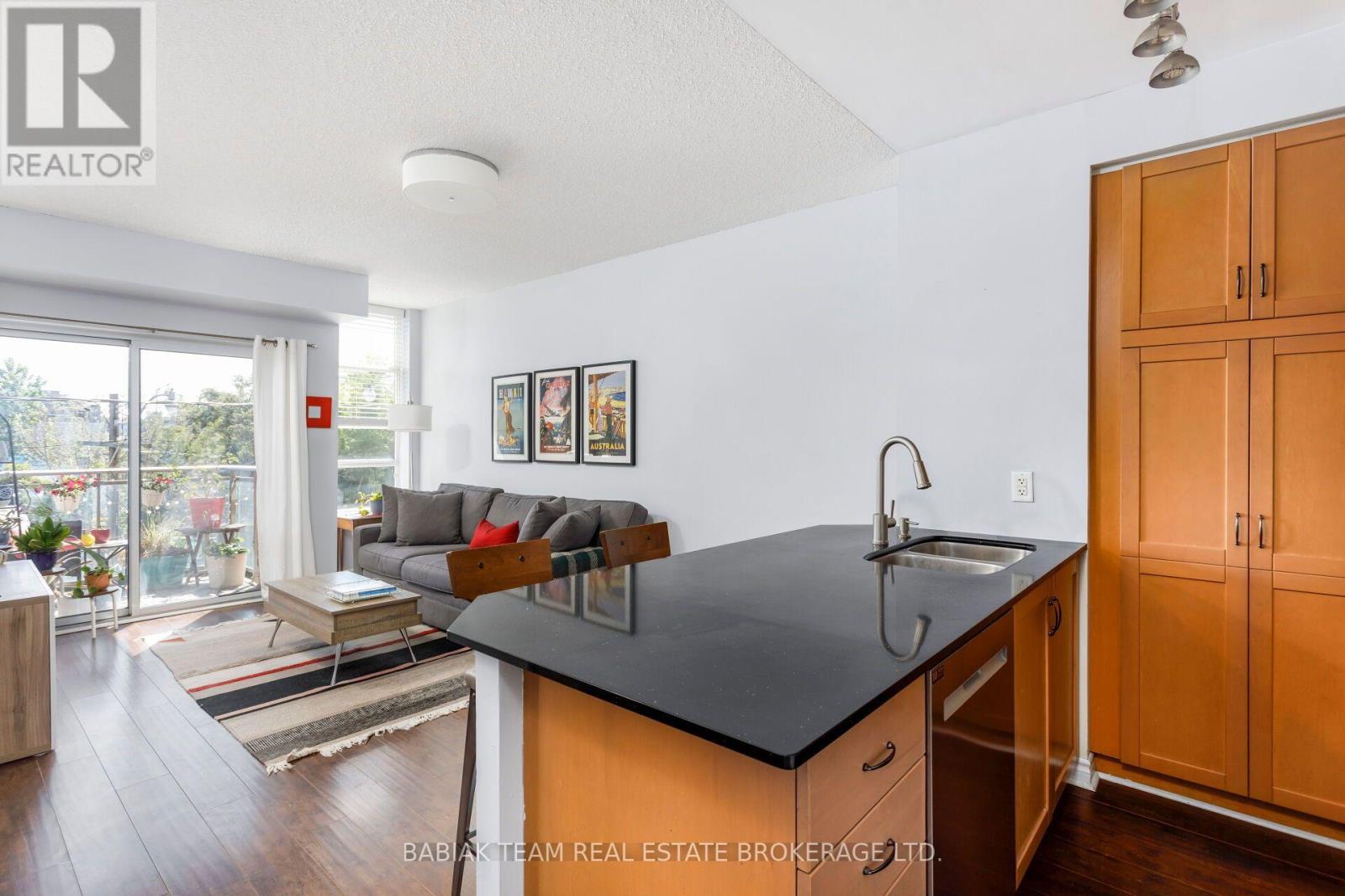 307 - 2495 DUNDAS STREET WEST STREET