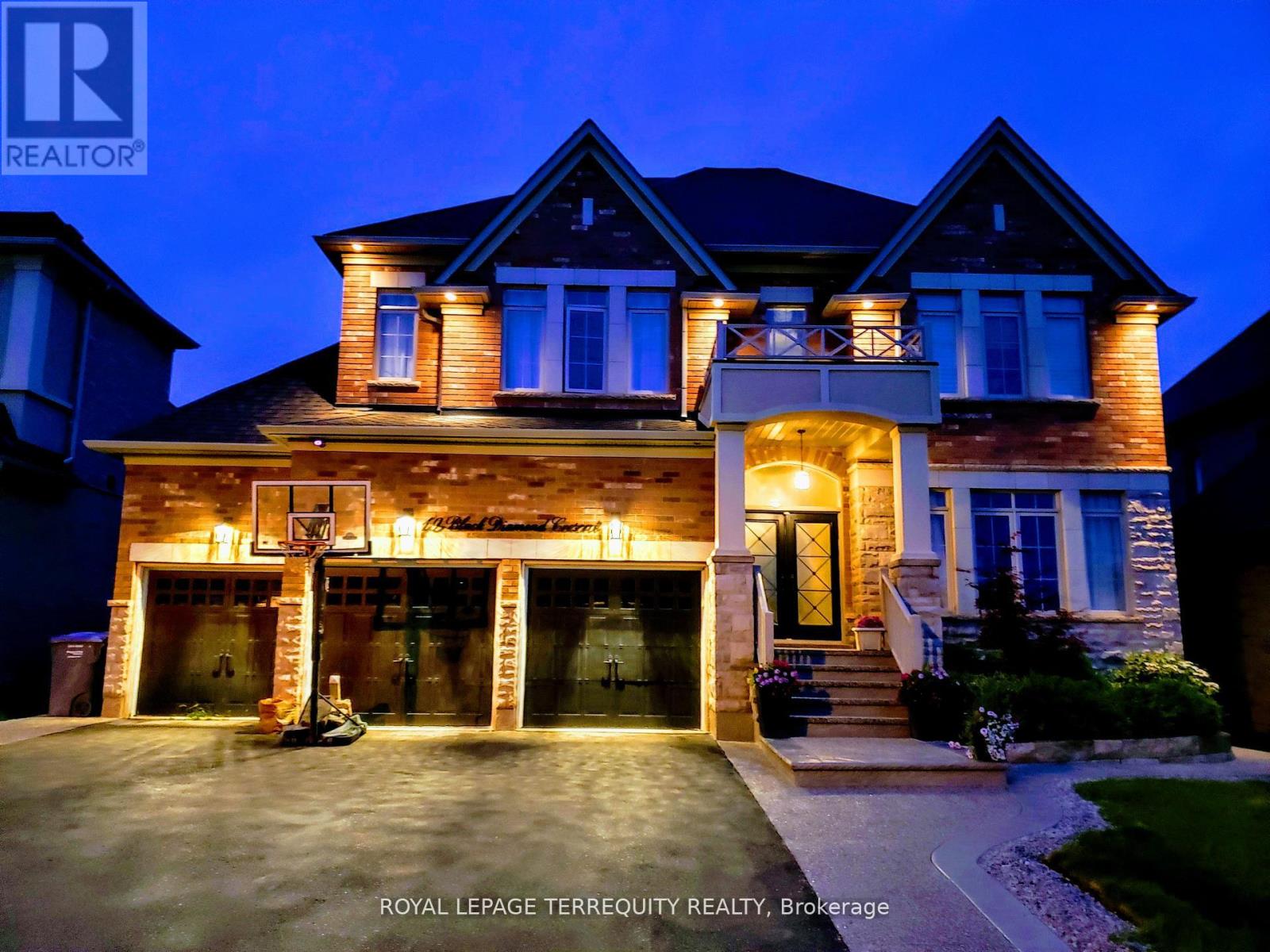 19 BLACK DIAMOND CRESCENT