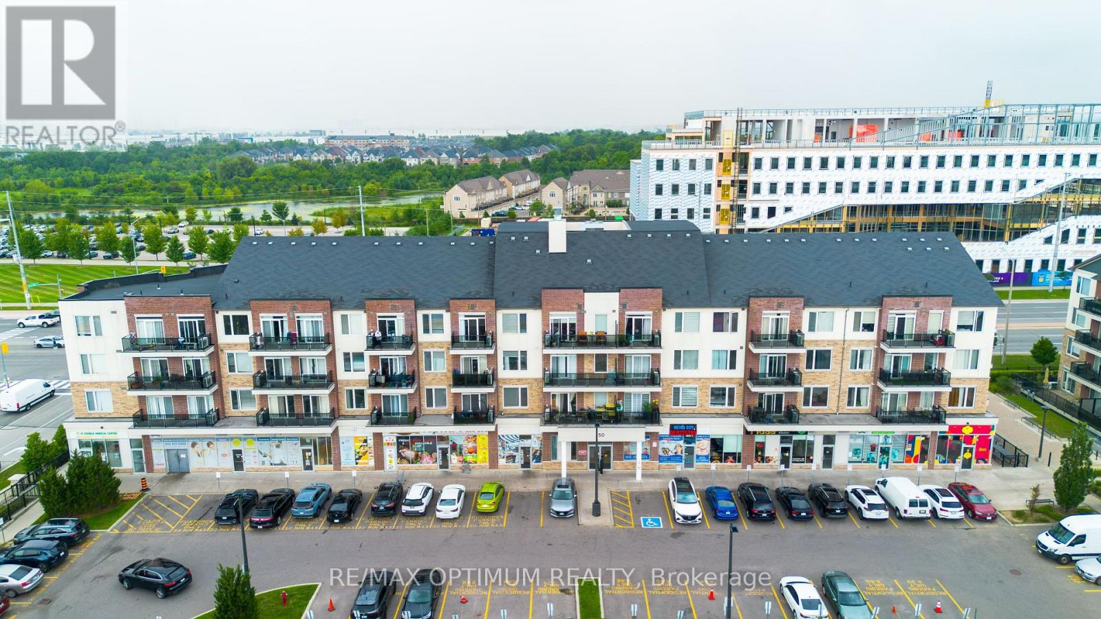 315 - 50 SKY HARBOUR DRIVE