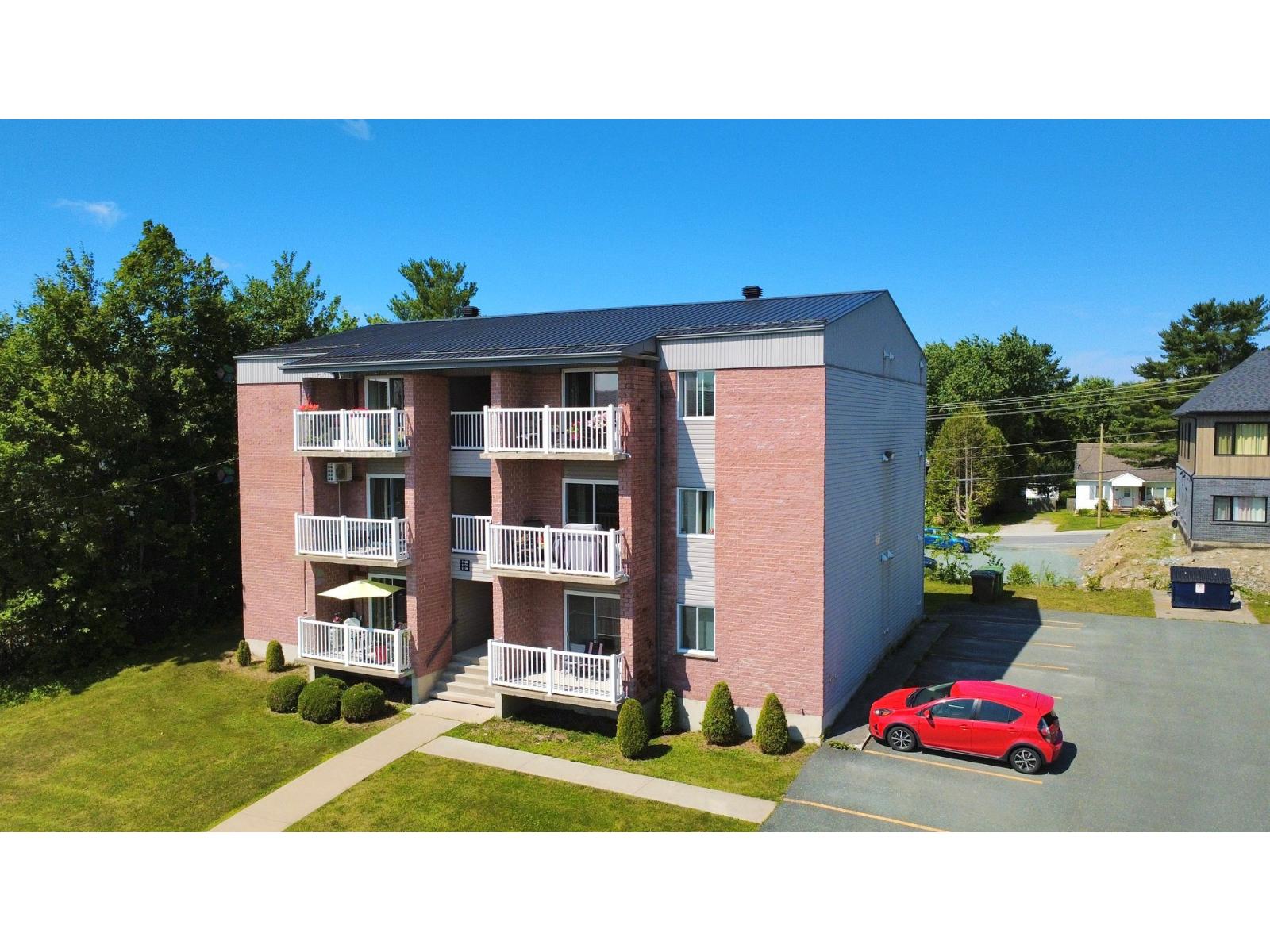 1129-1139 Rue Sylvio-Lacharité — photo 1