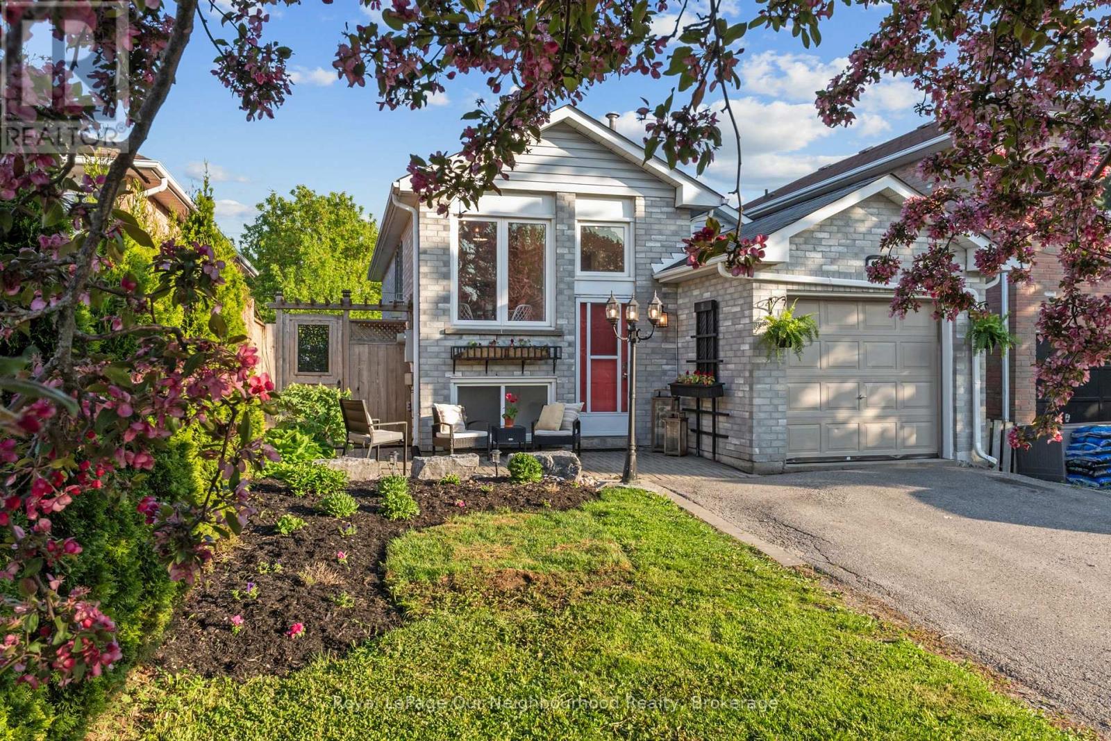 42 GLANVILLE CRESCENT
