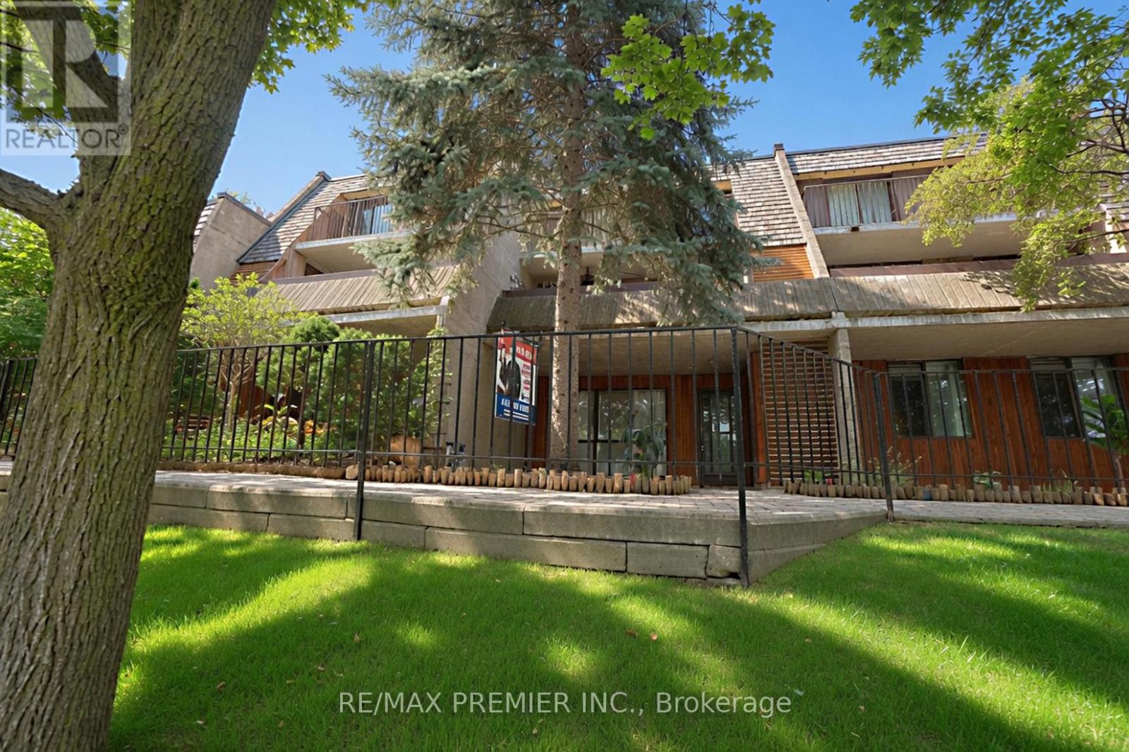 51 - 1250 MISSISSAUGA VALLEY BOULEVARD