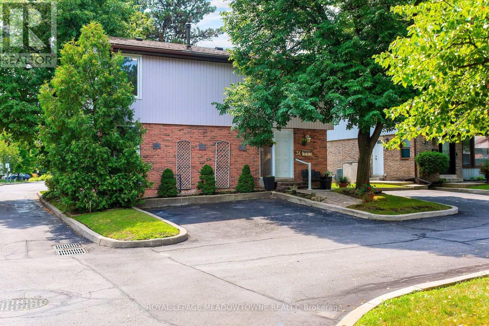 30 - 59 KENNINGHALL BOULEVARD