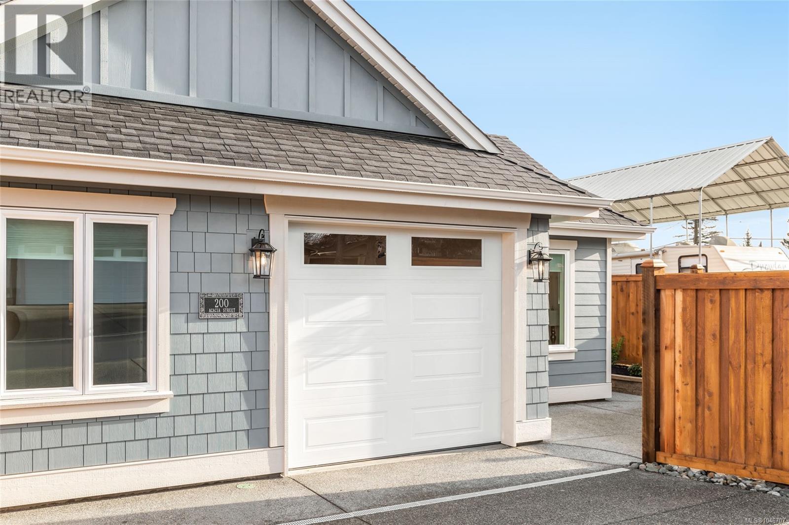 For sale: 410 Hummingbird Pl, Parksville, British Columbia V9P1K1 ...