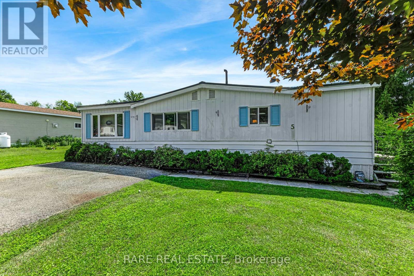 5 - 5263 ELLIOTT SIDE ROAD