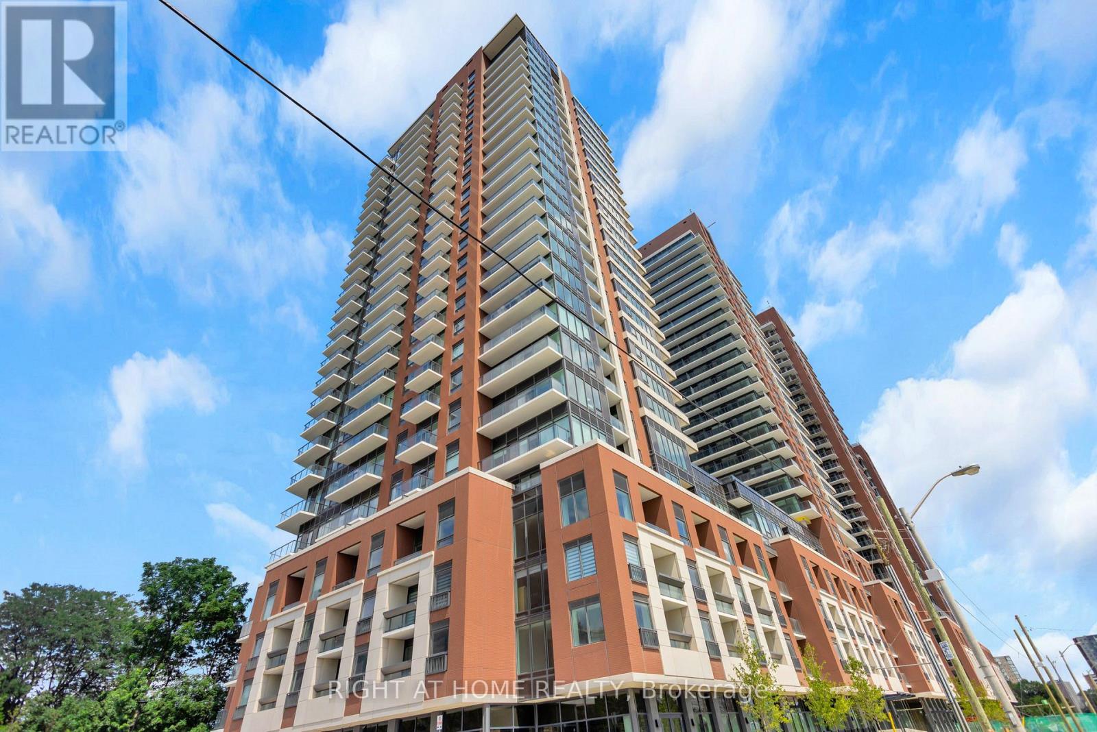 1501 - 4010 EGLINTON AVENUE W