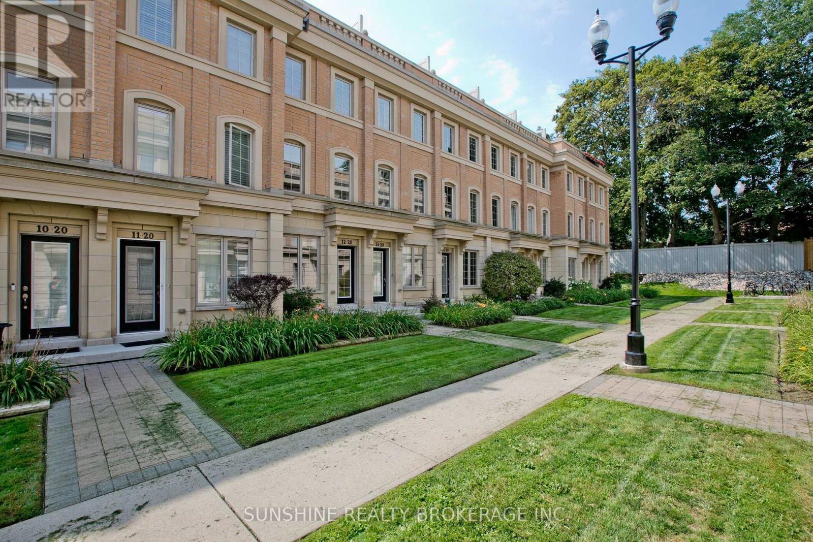 12 - 20 HARGRAVE LANE