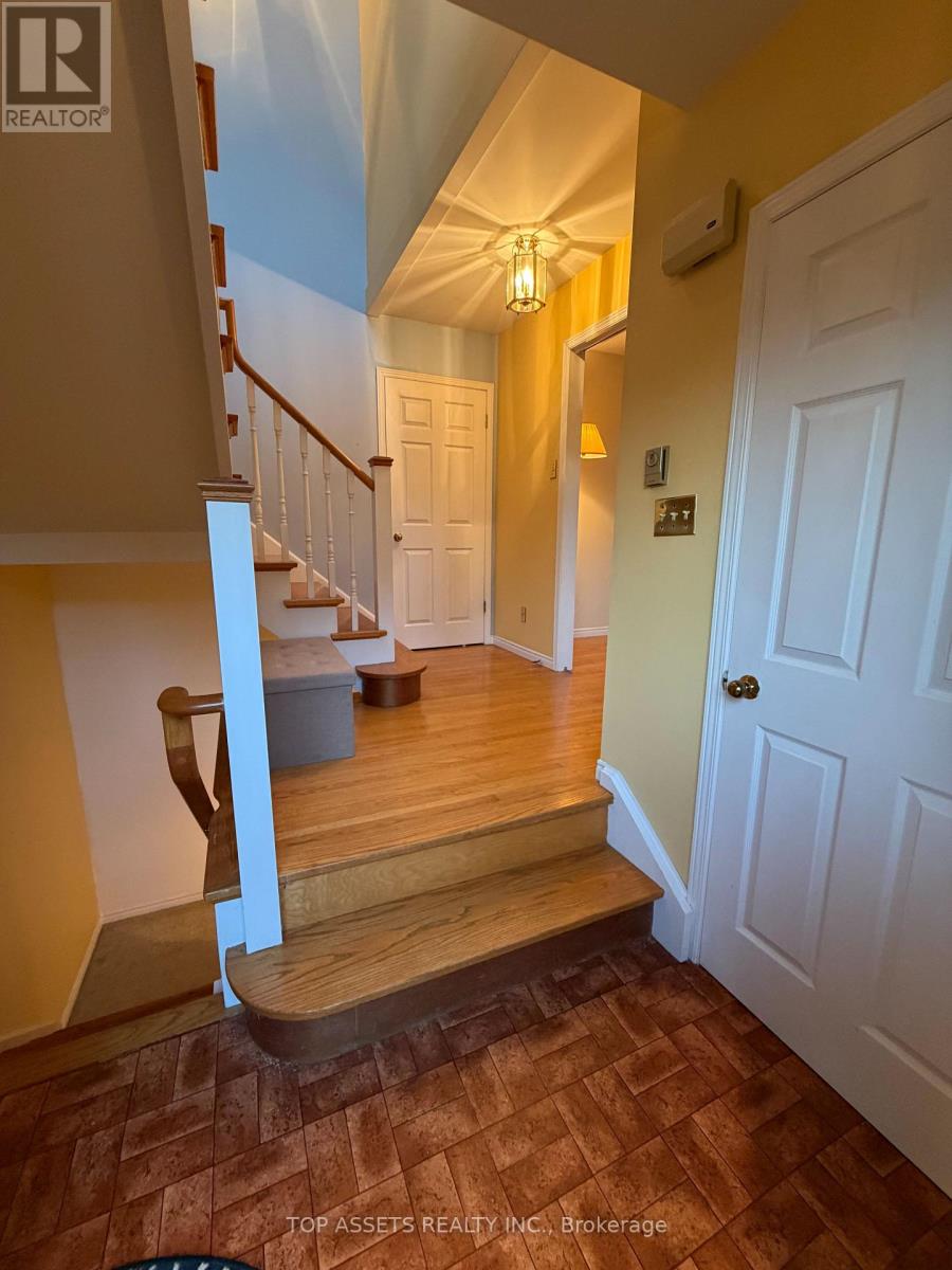 UNIT A - 448 CUMMER AVENUE