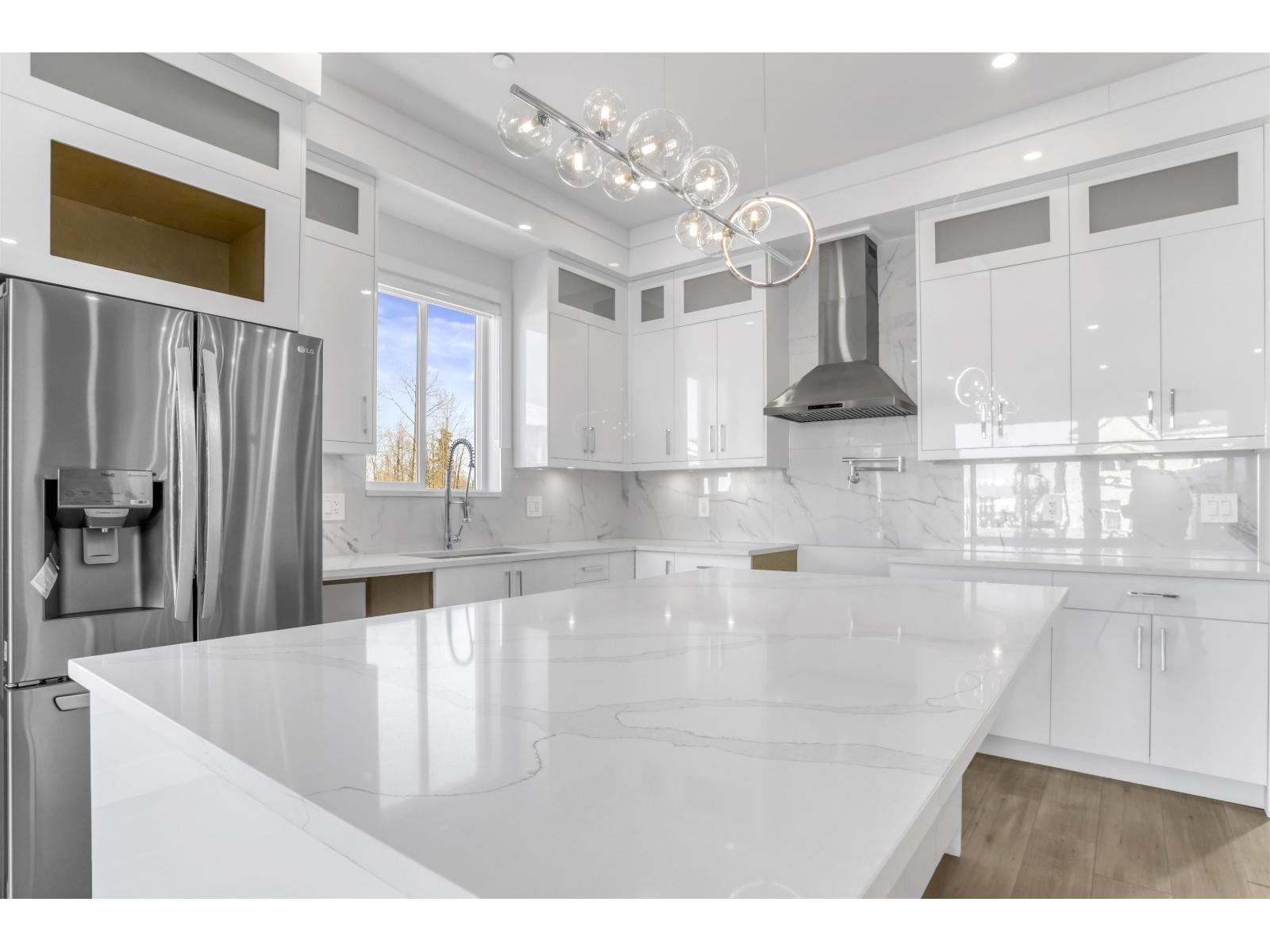 19685 74 Avenue: photo 6