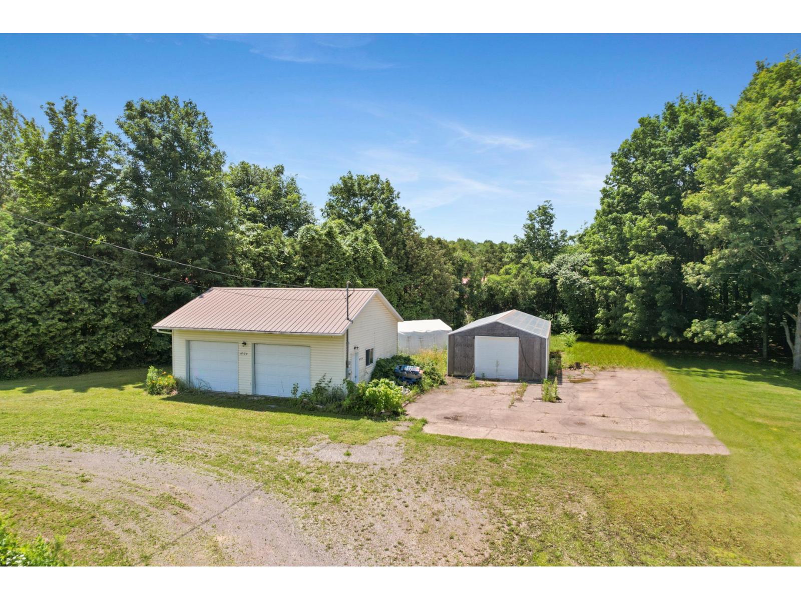 4524 Route 201 — photo 1