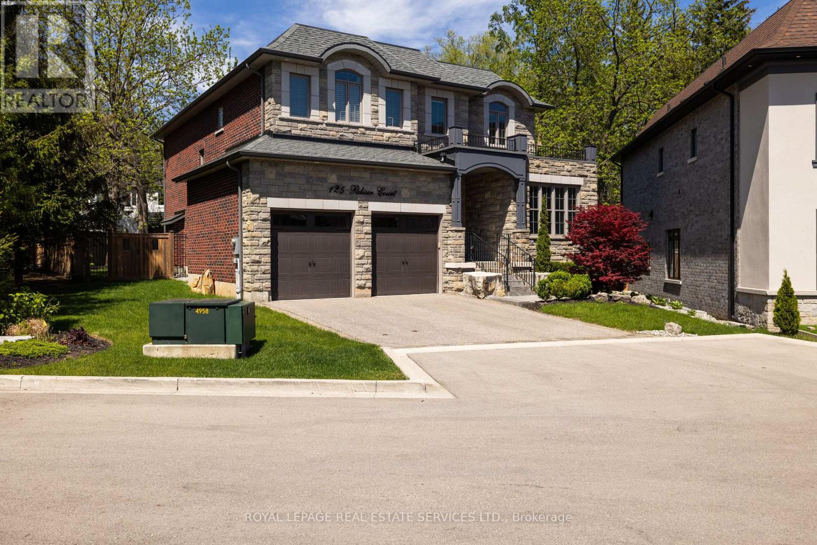 125 PALISER COURT