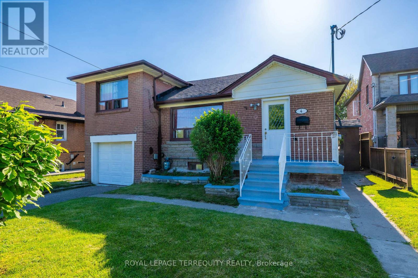 4 HARRIS PARK DRIVE