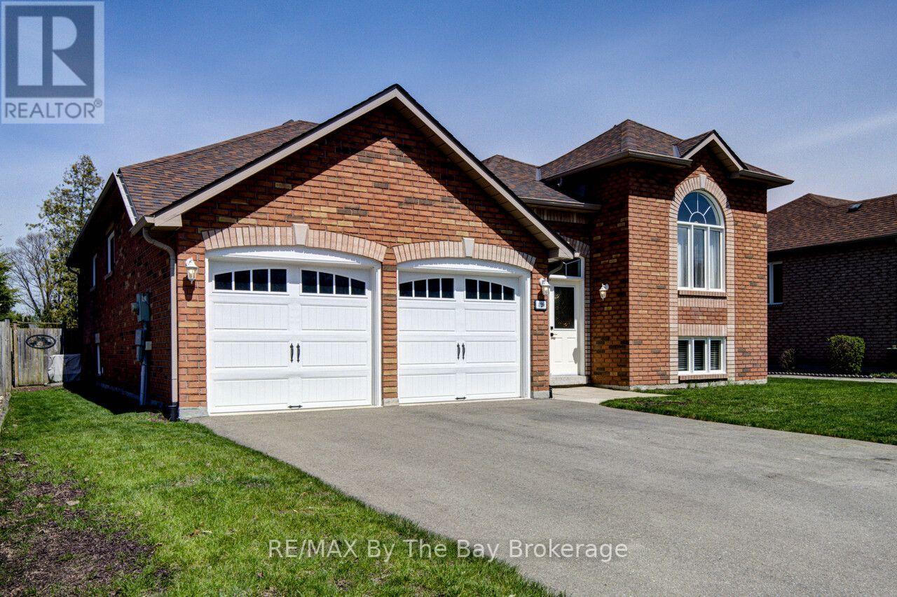 420 RAMBLEWOOD DRIVE