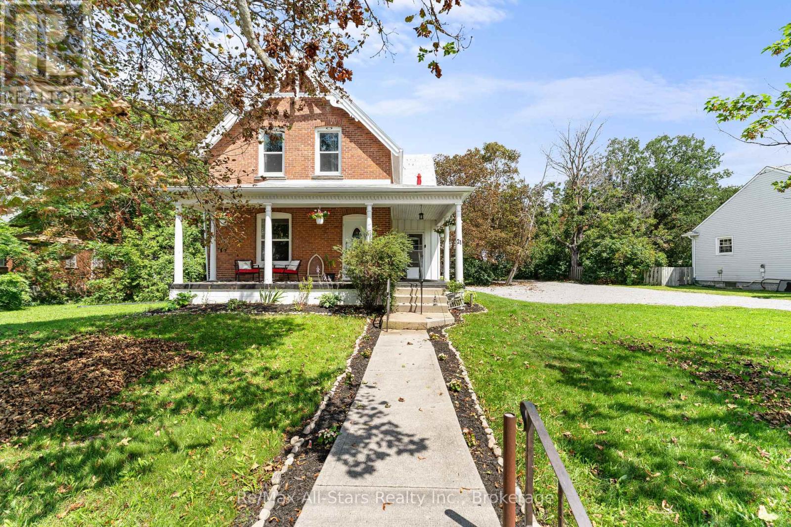21 FRANCIS STREET E