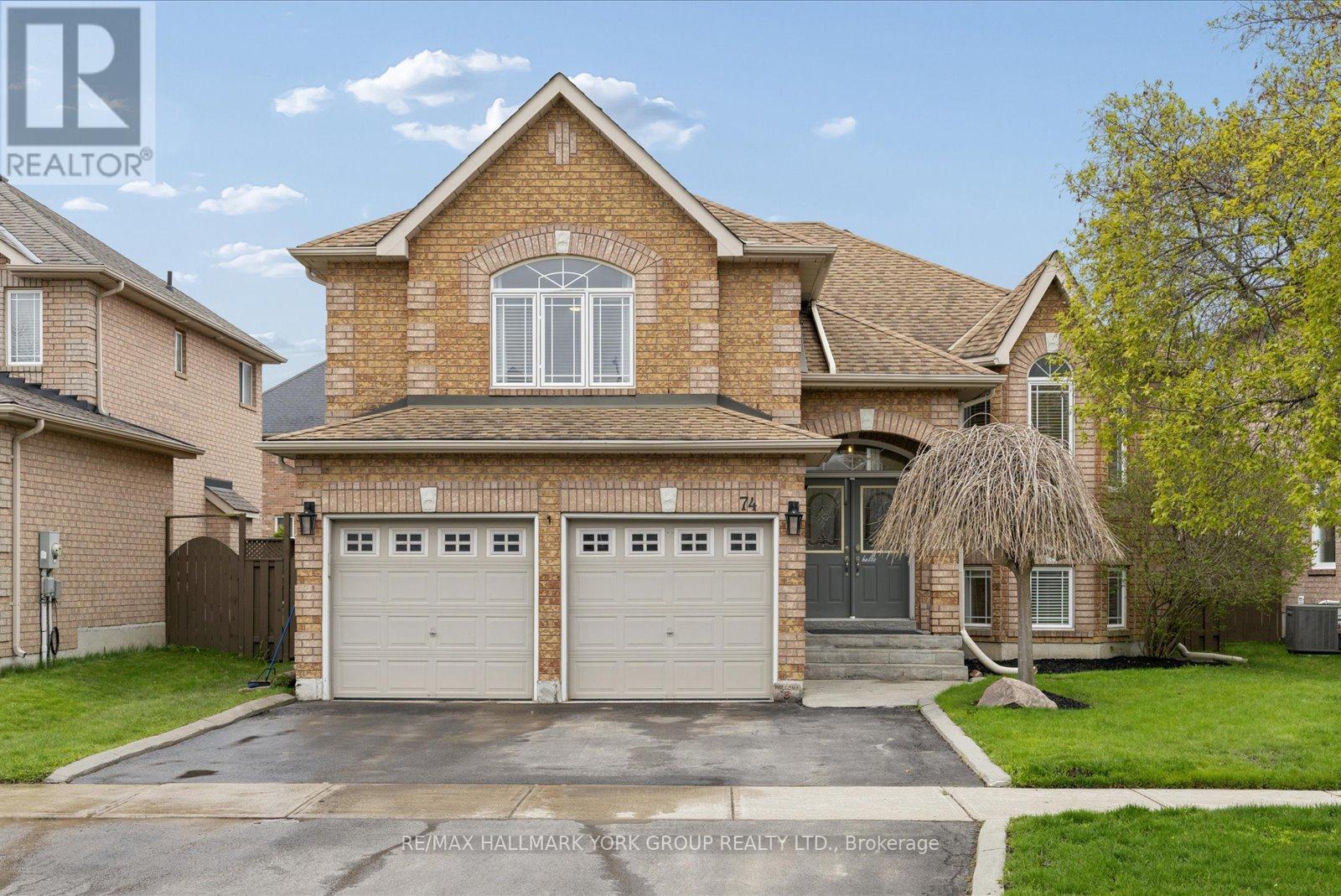 74 WRENDALE CRESCENT