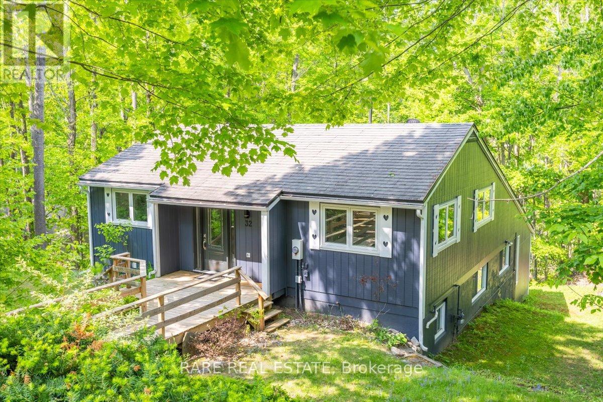 32 ONEIDA AVENUE