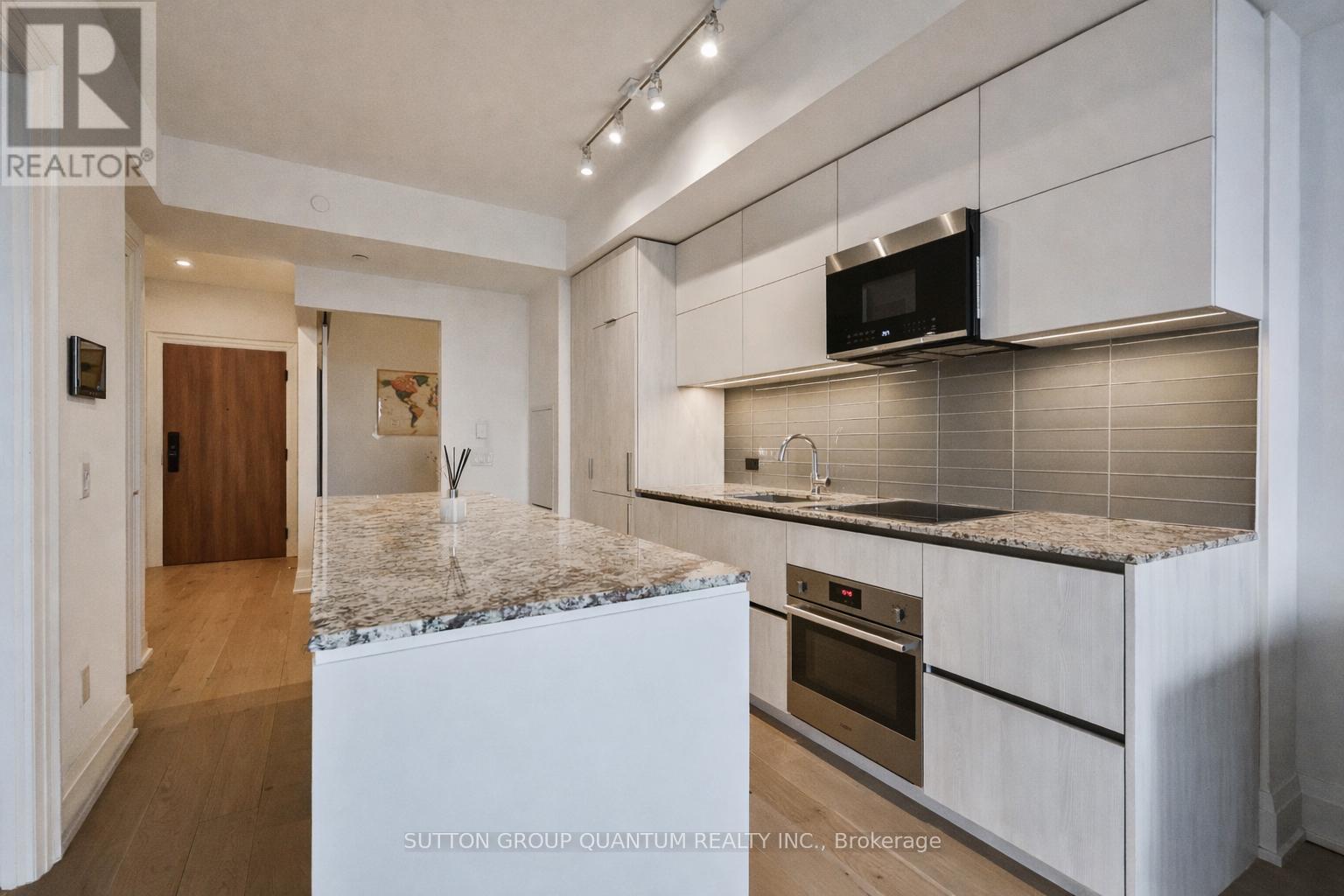 1009 - 21 PARK STREET E