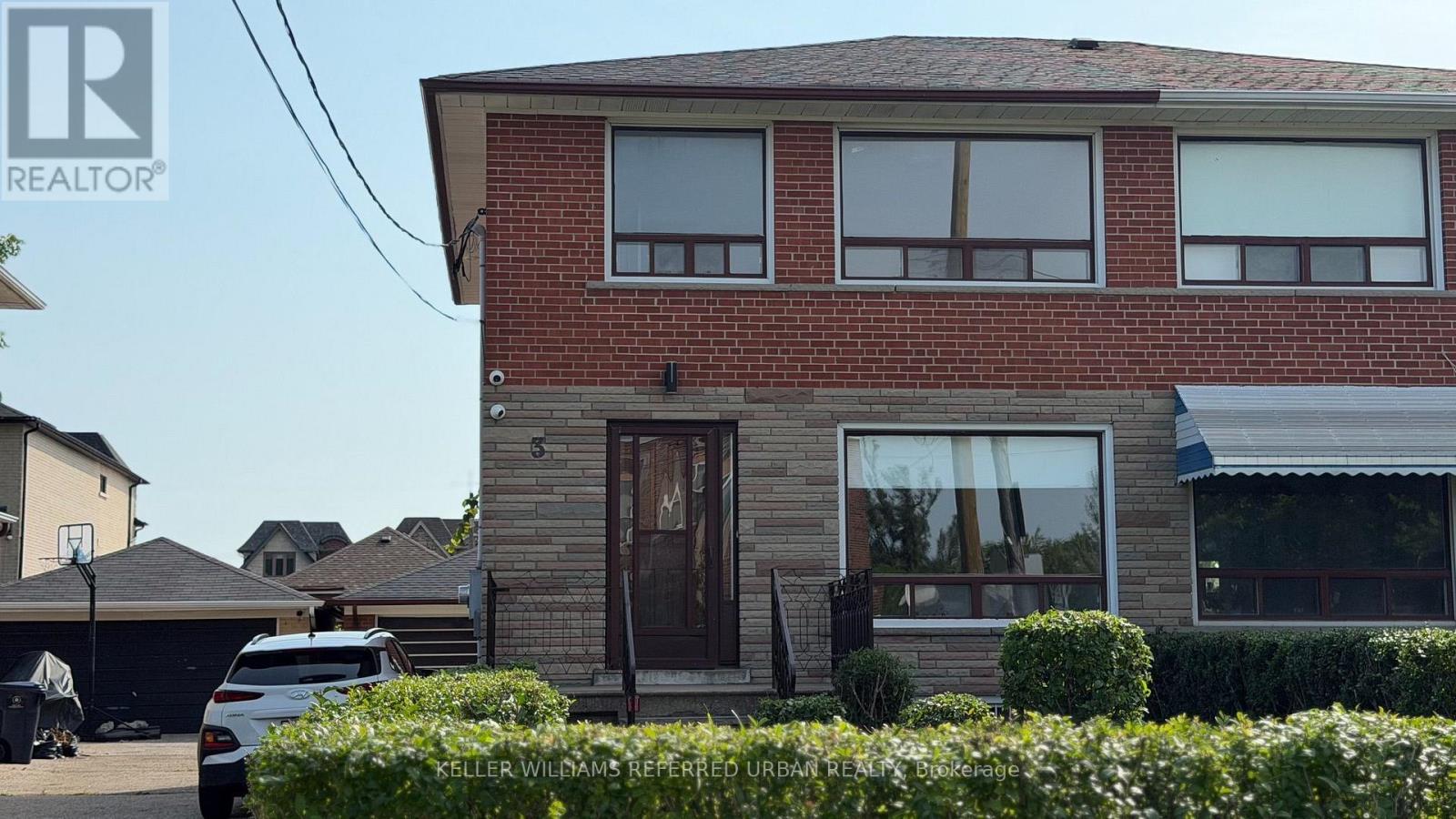 3 DUCKWORTH STREET