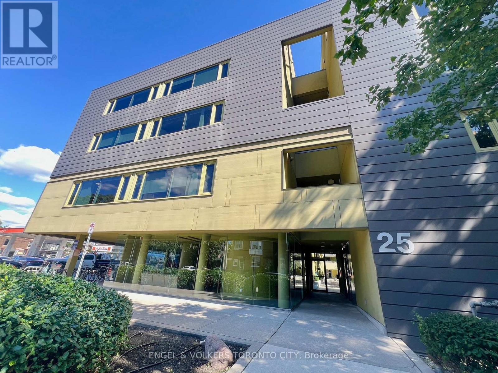 202 - 25 RITCHIE AVENUE