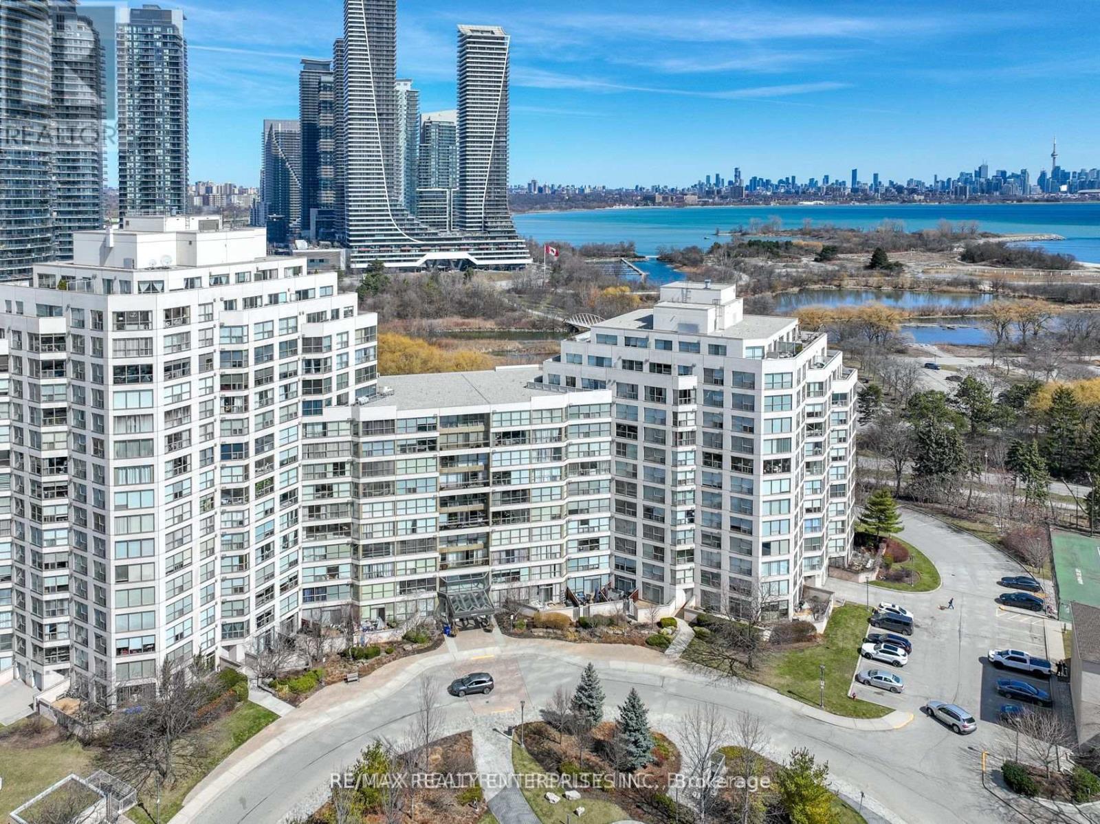 607 - 2261 LAKE SHORE BOULEVARD W