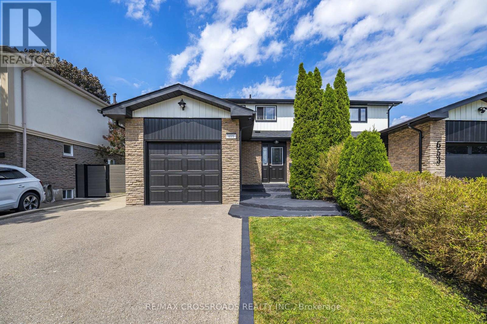 655 DODSWORTH CRESCENT