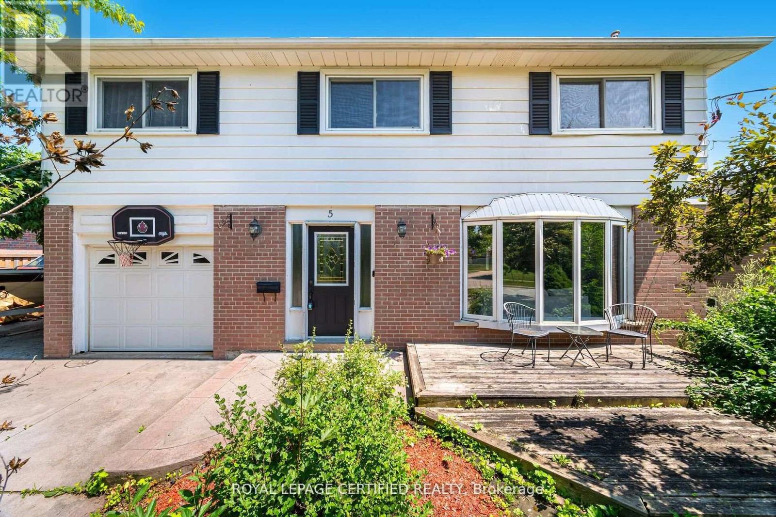 5 STOCKMAN CRESCENT