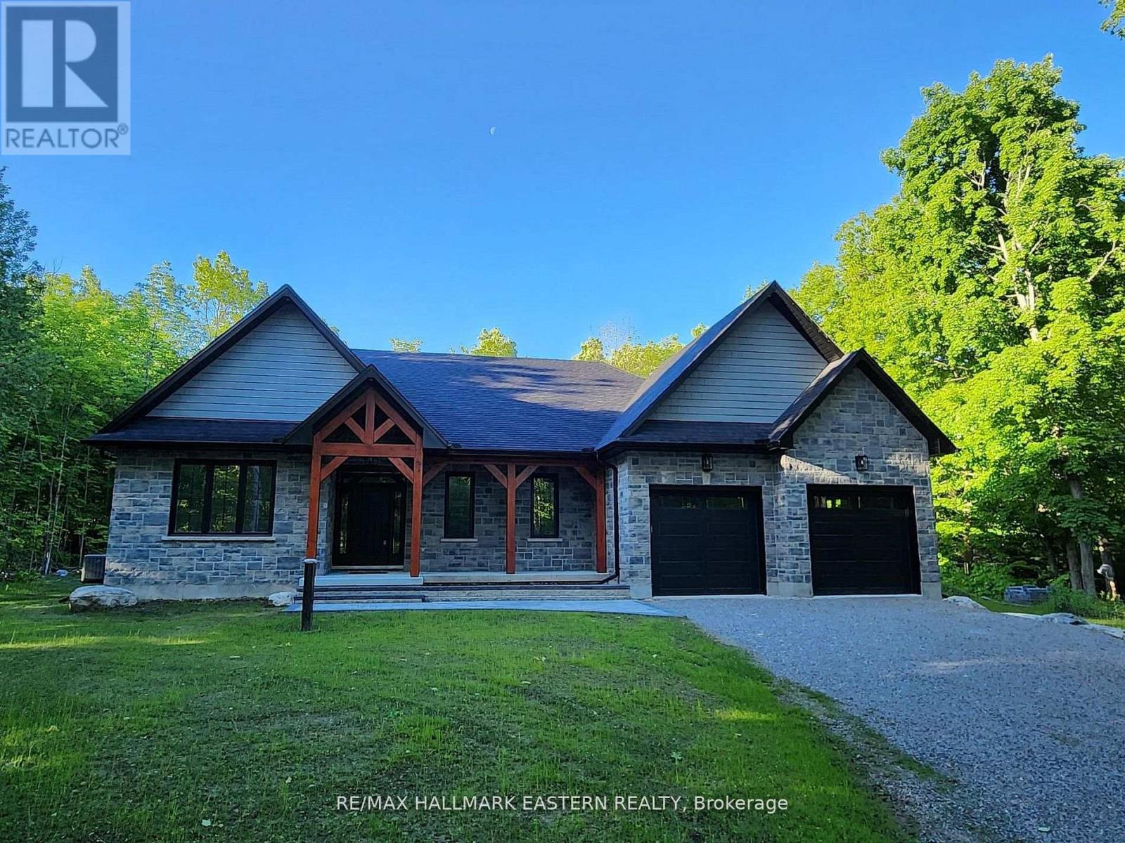 11 MAPLEWOOD COURT