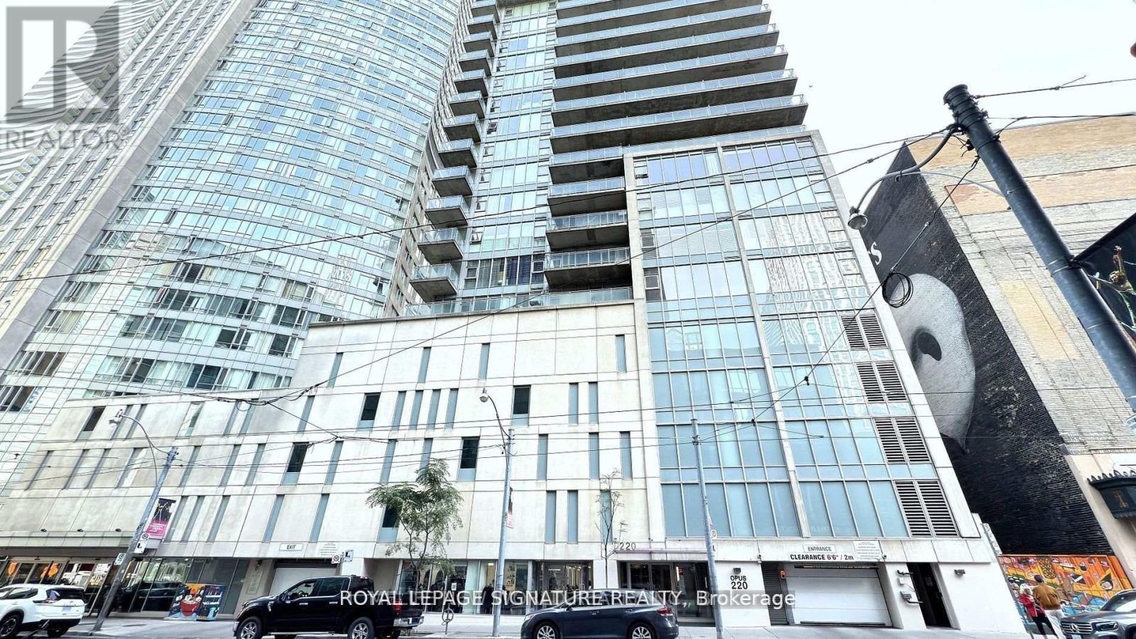 1705 - 220 VICTORIA STREET