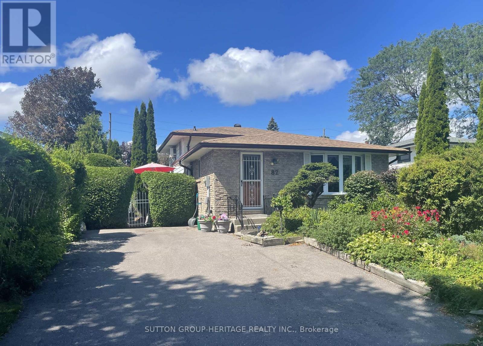 82 CLAYMORE CRESCENT