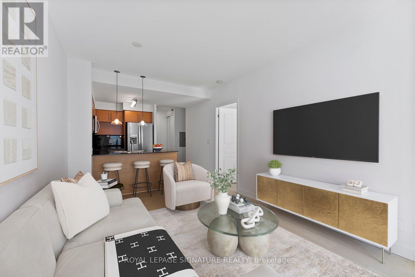 PH11 - 18 YONGE STREET