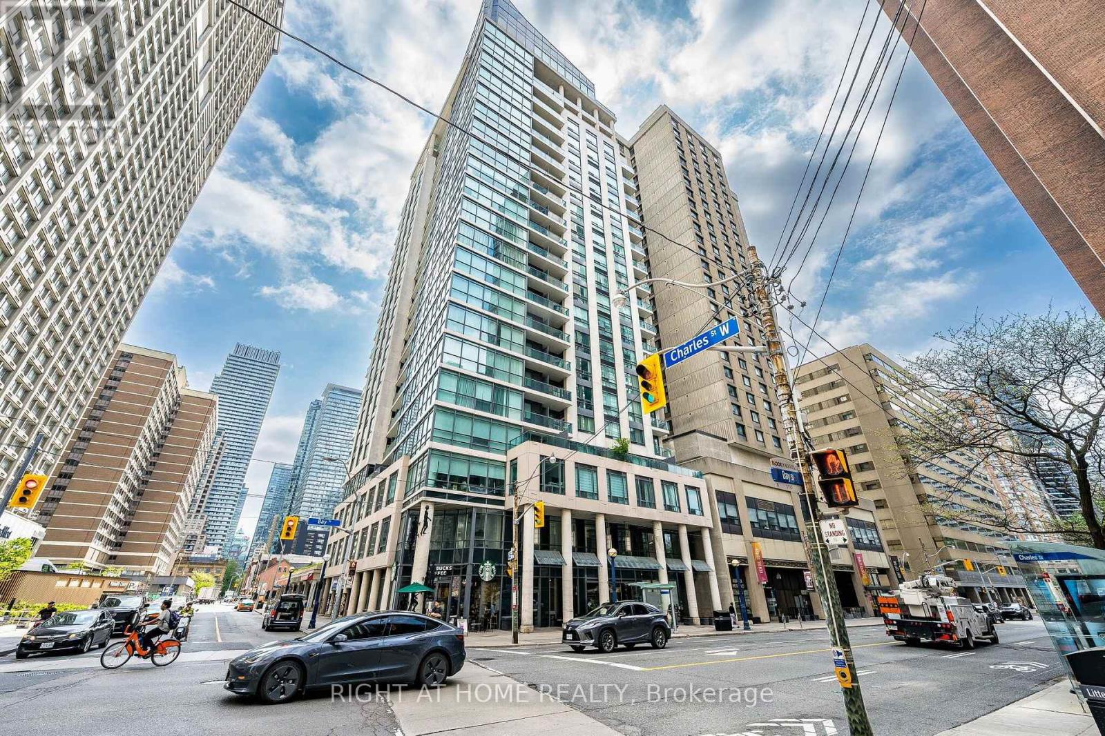 1106 - 1121 BAY STREET