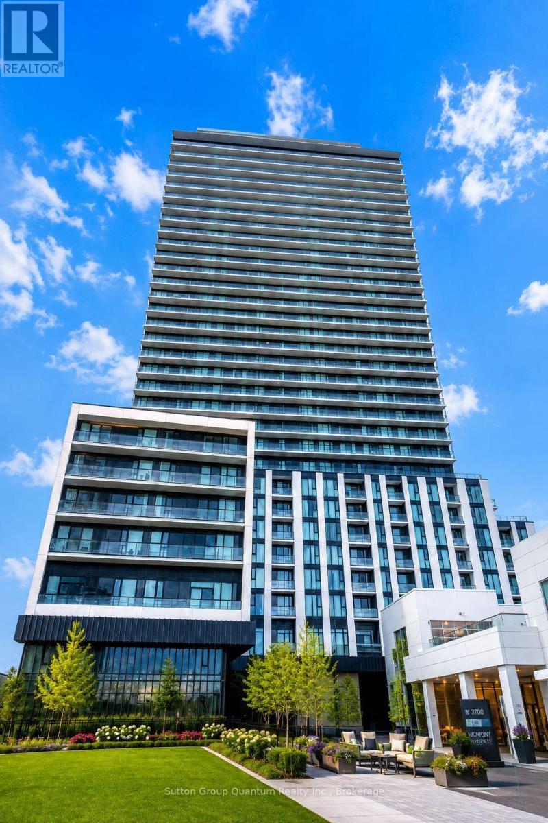 TOWNHOUSE 01 - 5858 YONGE STREET