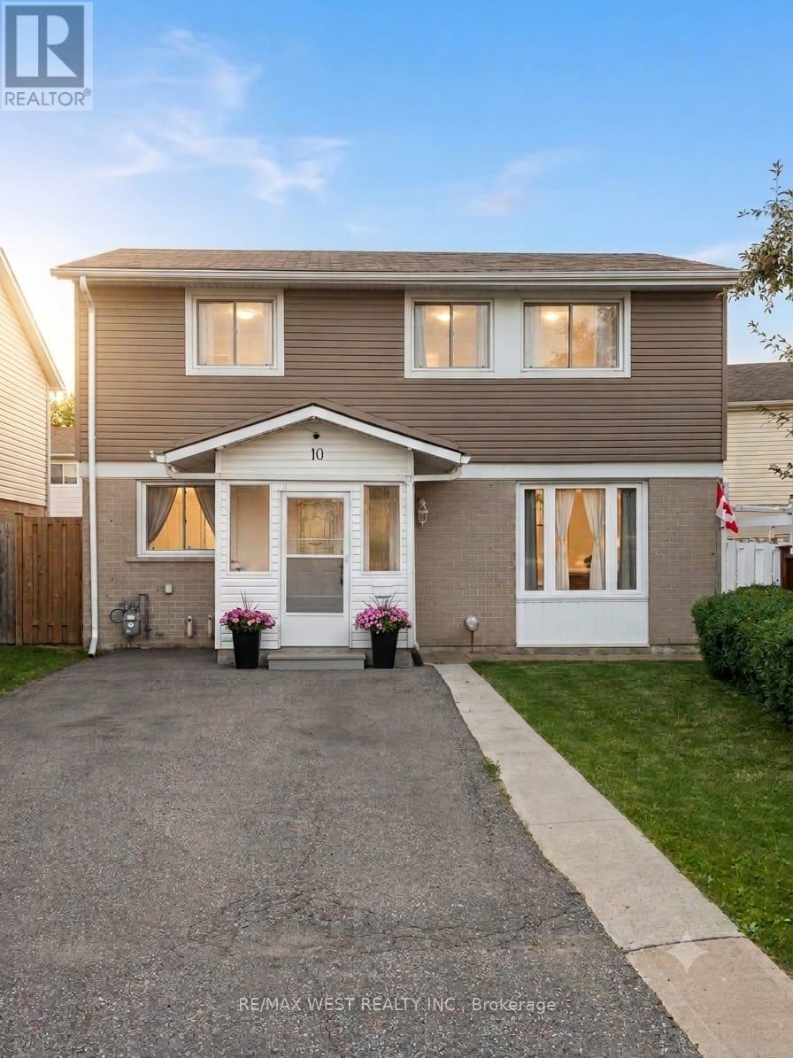 10 HARDCASTLE COURT