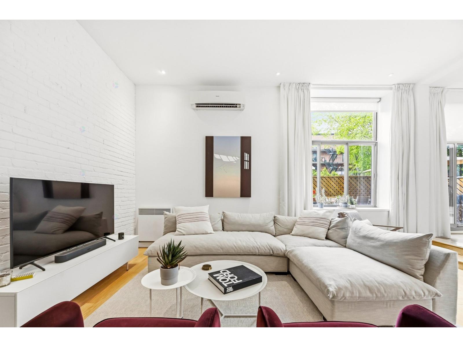 869 Av. Viger E., #114 — photo 3