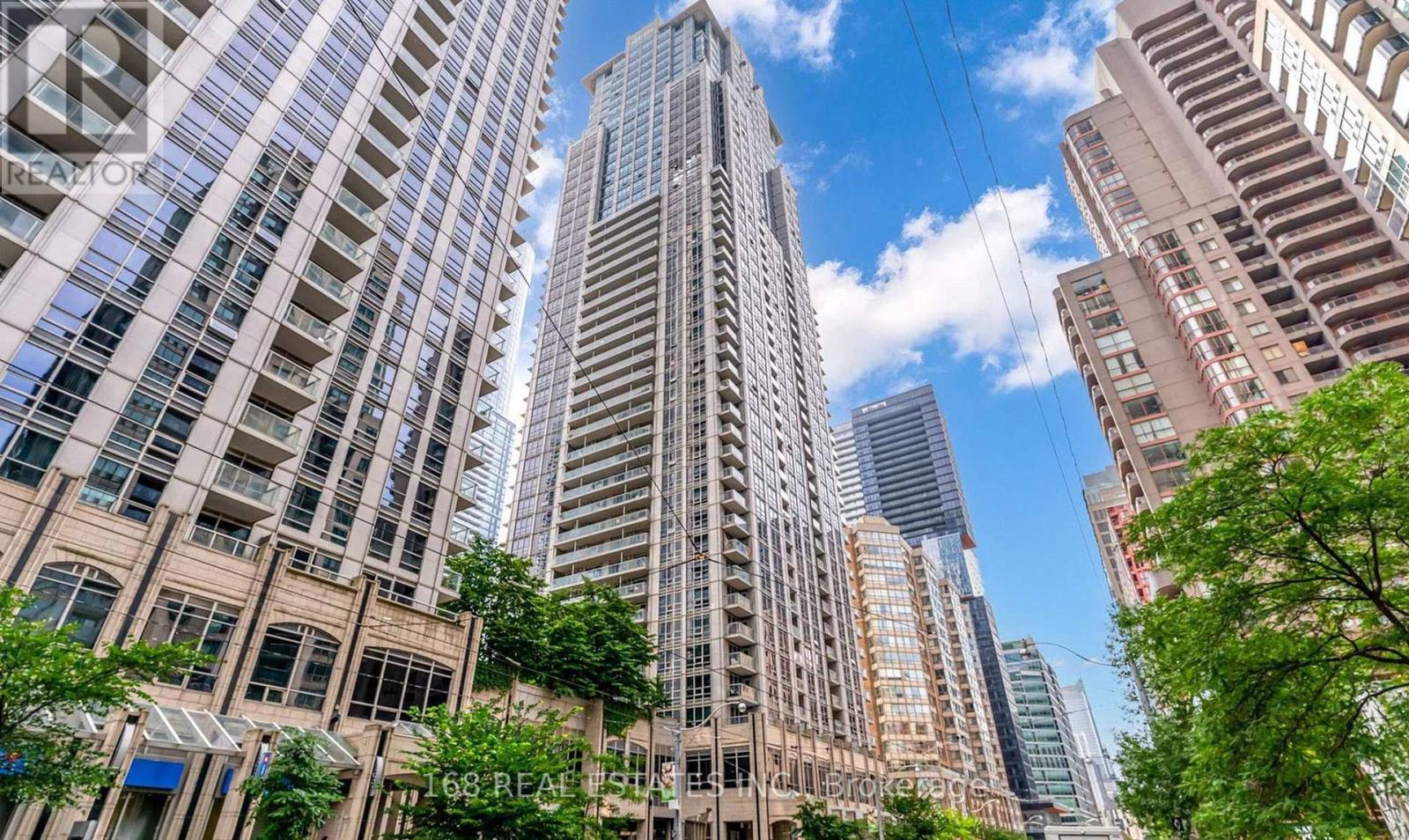 2809 - 761 BAY STREET
