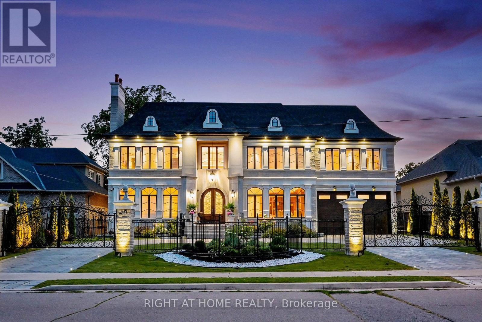 10 YONGEVIEW AVENUE