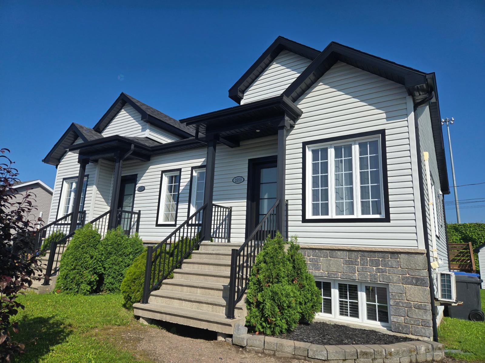 2059 Rue Gaston-L.-Tremblay — photo 1