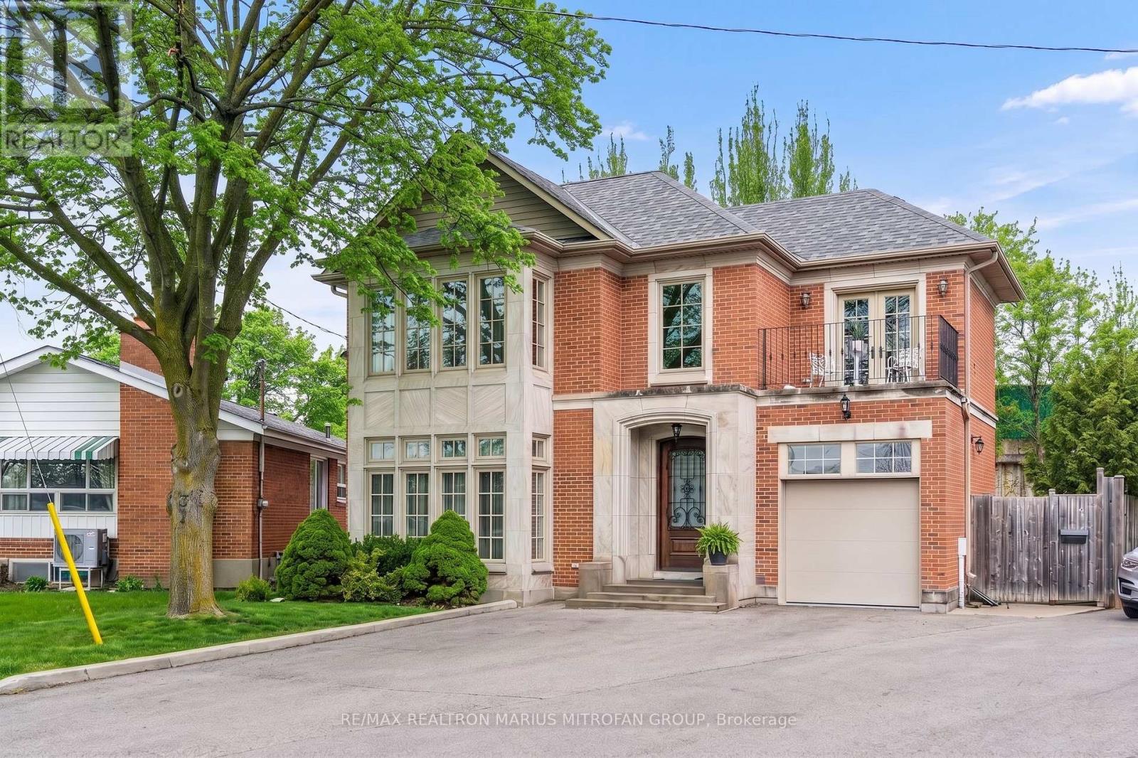 7 ROLLINS PLACE