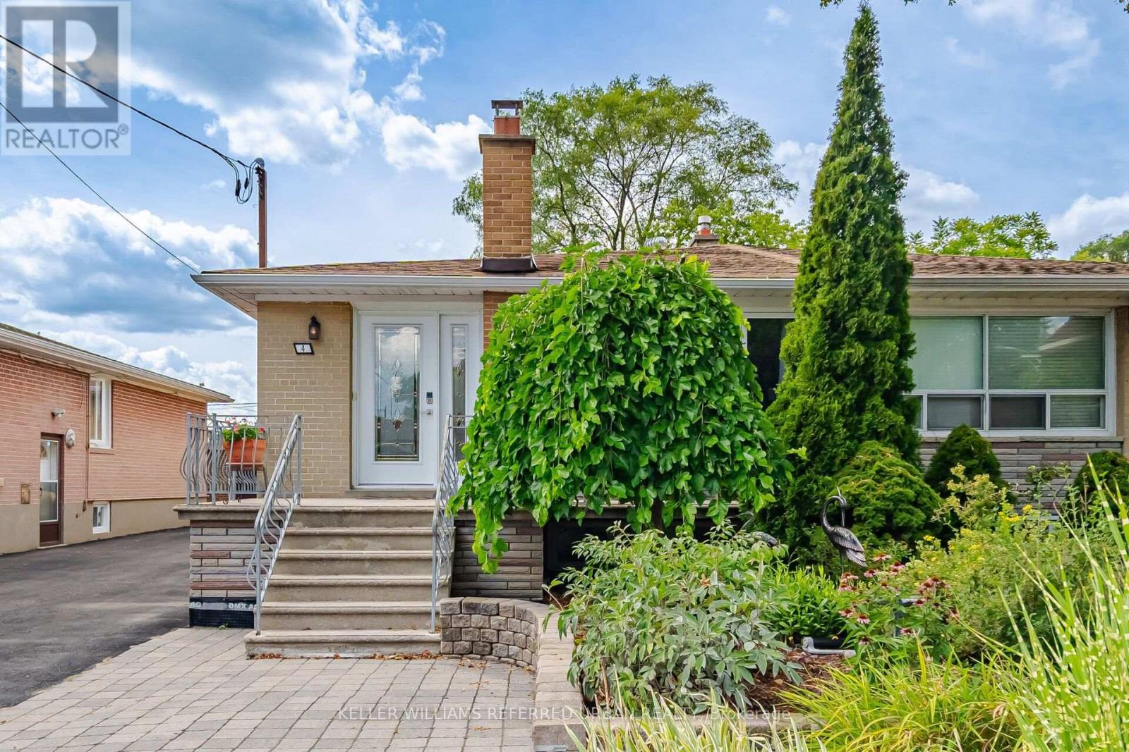 4 CAMEO CRESCENT