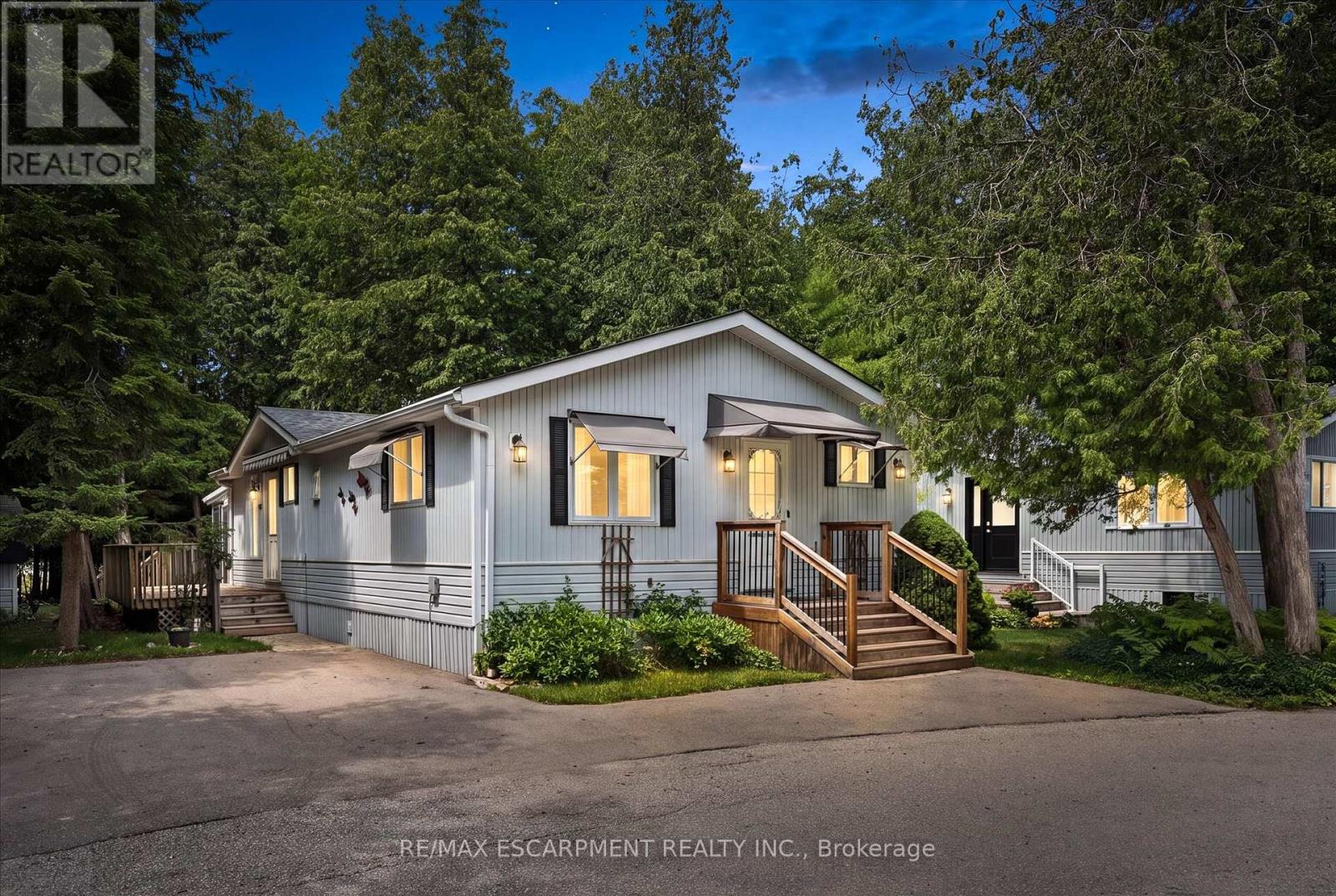4 SPRUCE AVENUE