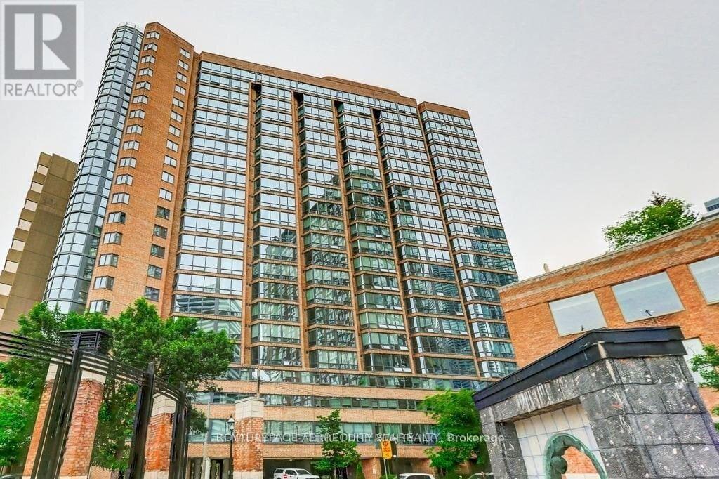 407 - 1055 BAY STREET