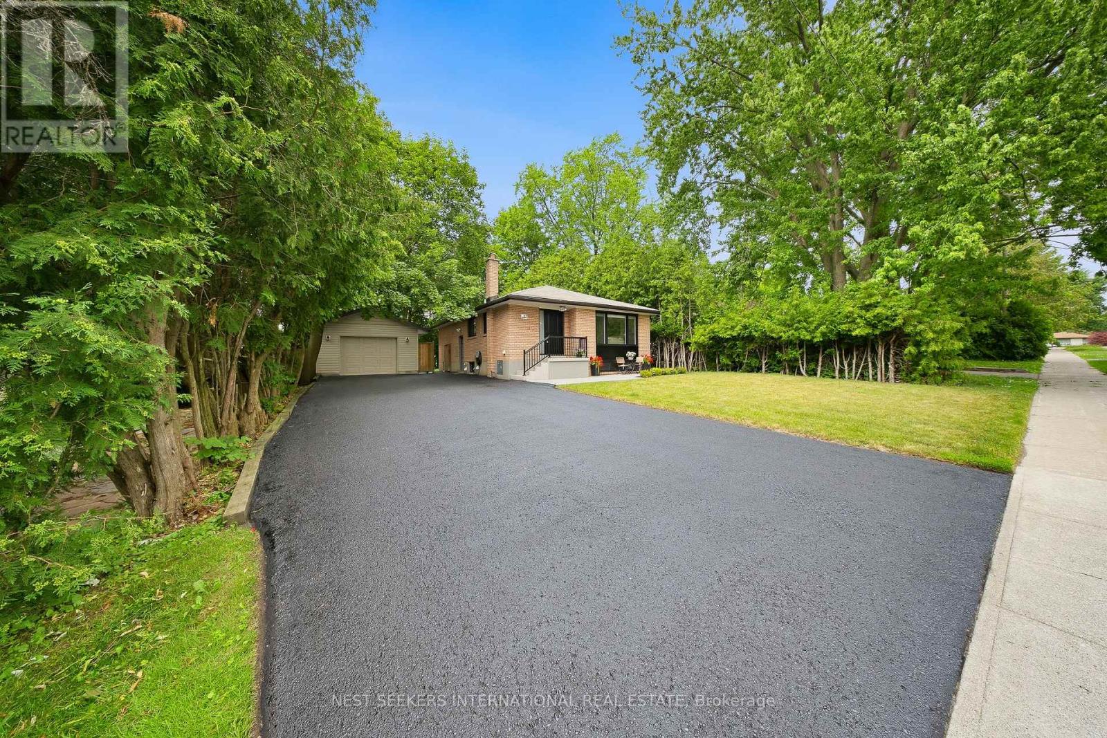 67 FOREHT CRESCENT