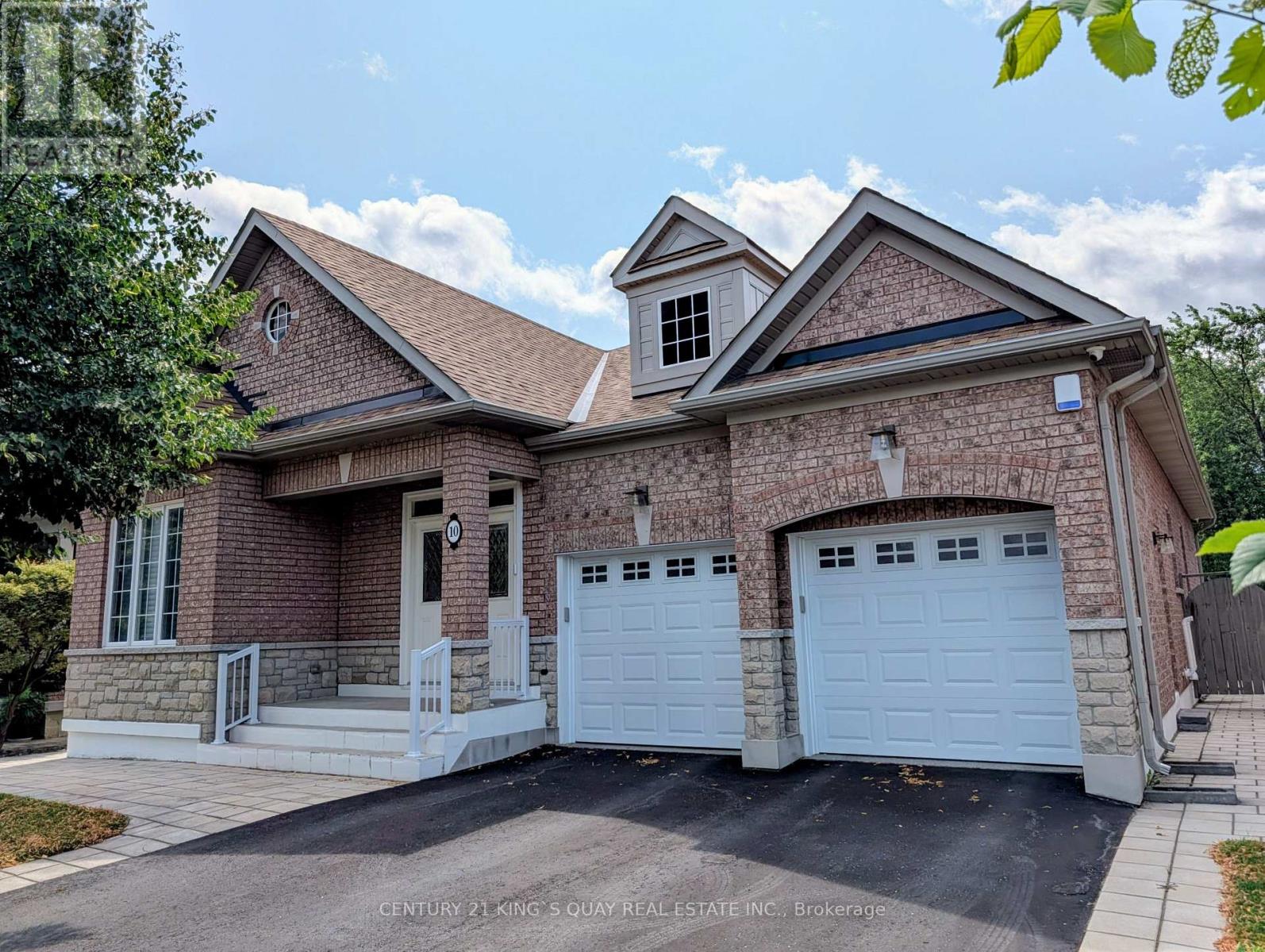 10 COAKWELL DRIVE